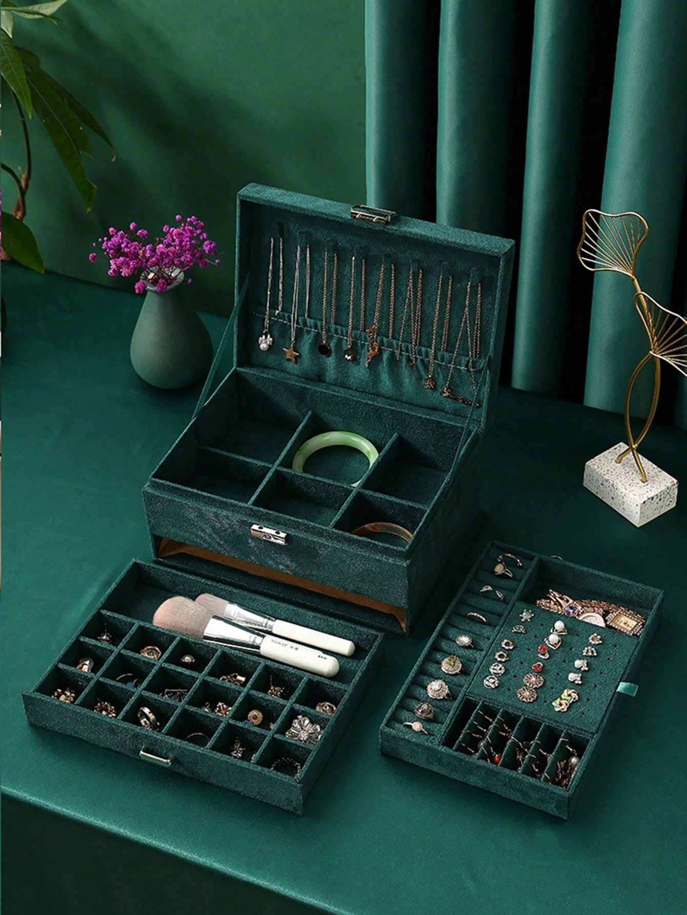 Трехслойная бархатная шкатулка – обзор и цена Velvet Jewelry Box